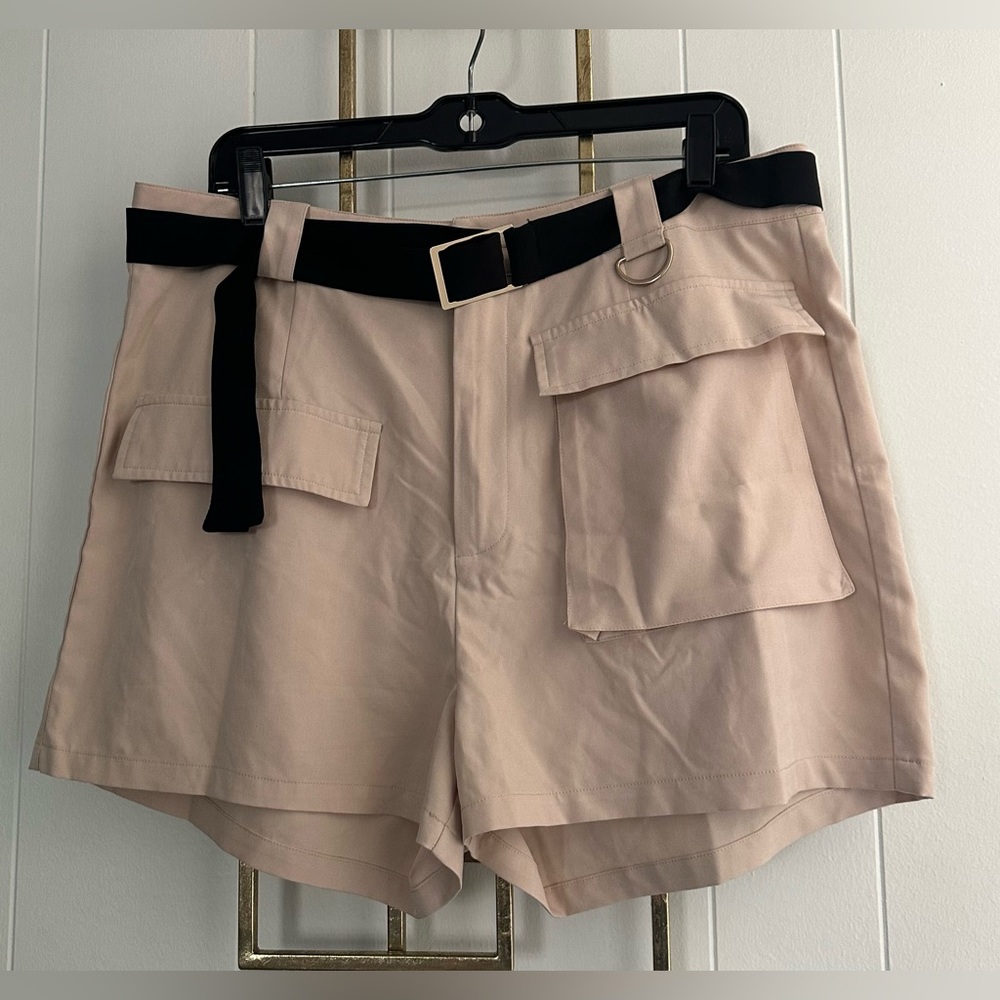 Beige Elegant shorts